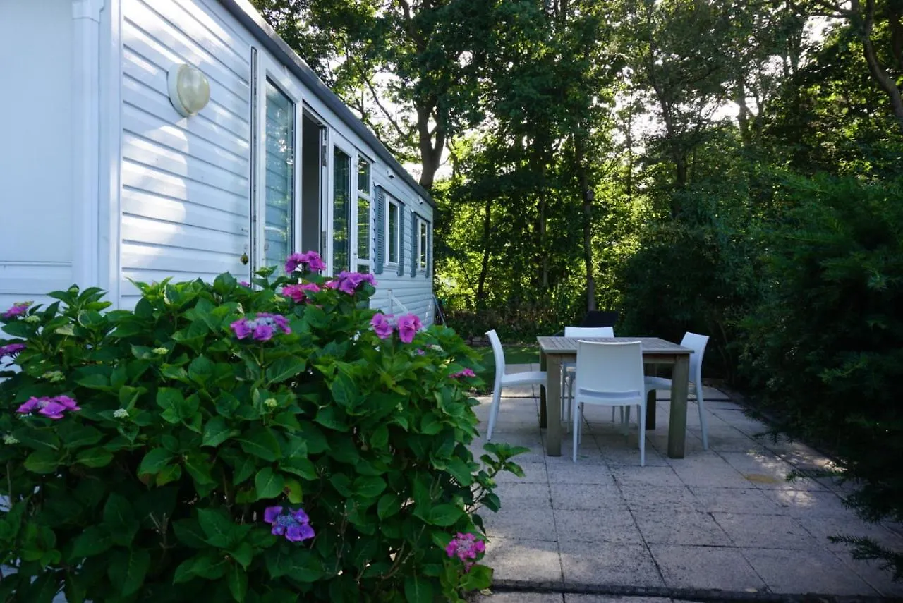 KD 883 - Vakantiepark Kijkduin Den Haag Chalet