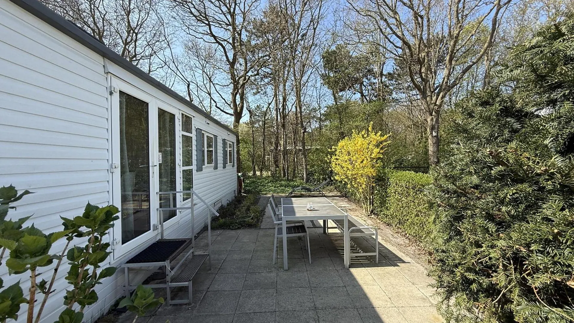 Kd 883 - Vakantiepark Kijkduin contacts